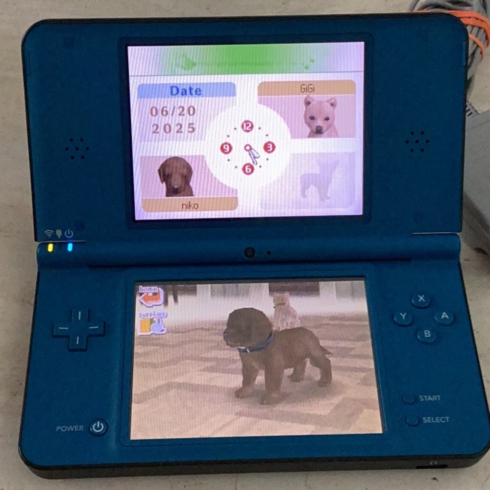 Nintendo DSi XL Console & Charger Handheld System Blue - Picture 10 of 15